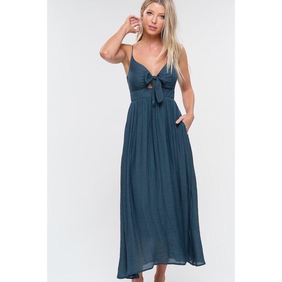 Dresses & Skirts - Teal Textured Front Cutout Maxi Dress